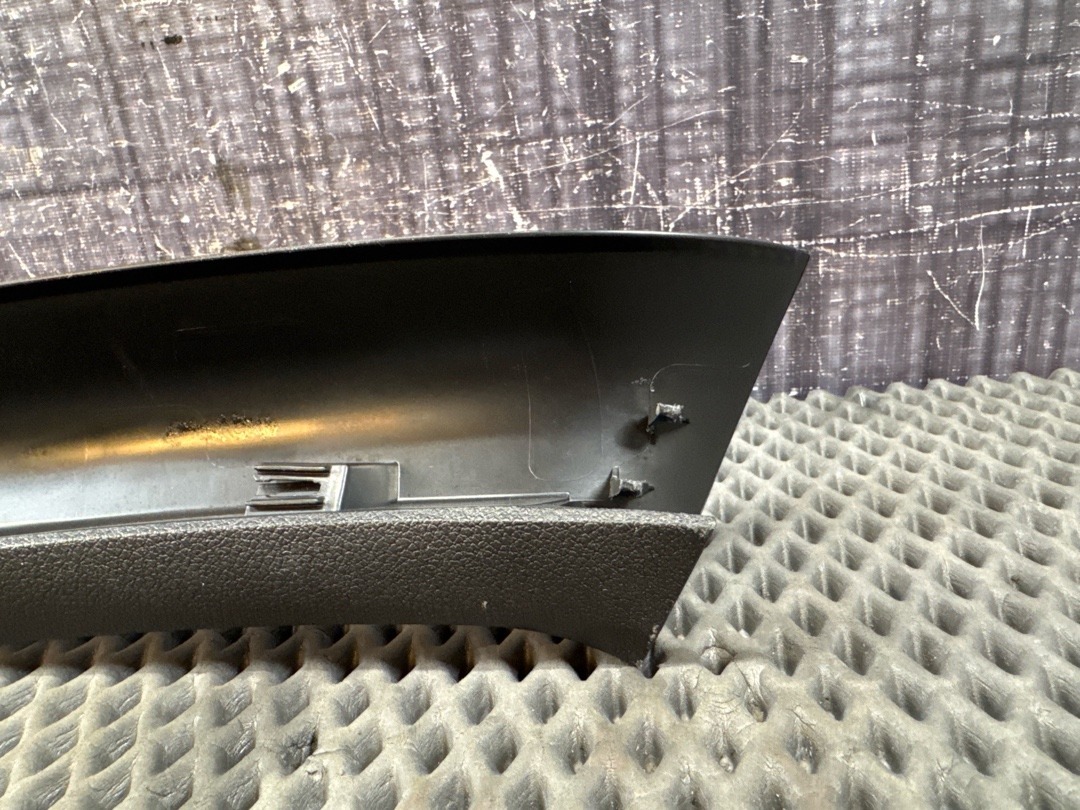 Пластик крышки багажника, 630 рублей, Красноярск