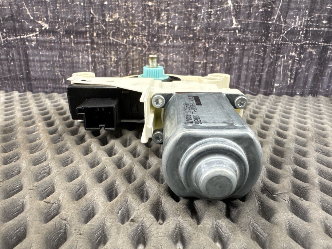 Мотор стеклоподъемника, 1540 рублей, Красноярск