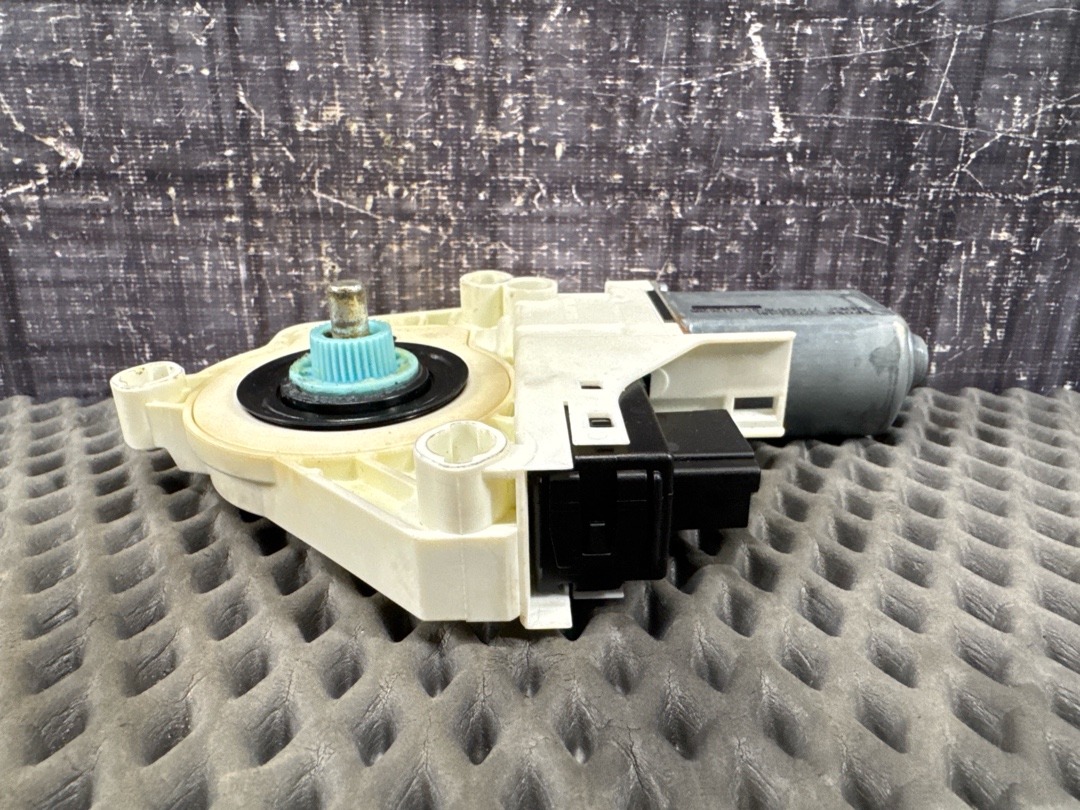 Мотор стеклоподъемника, 1540 рублей, Красноярск