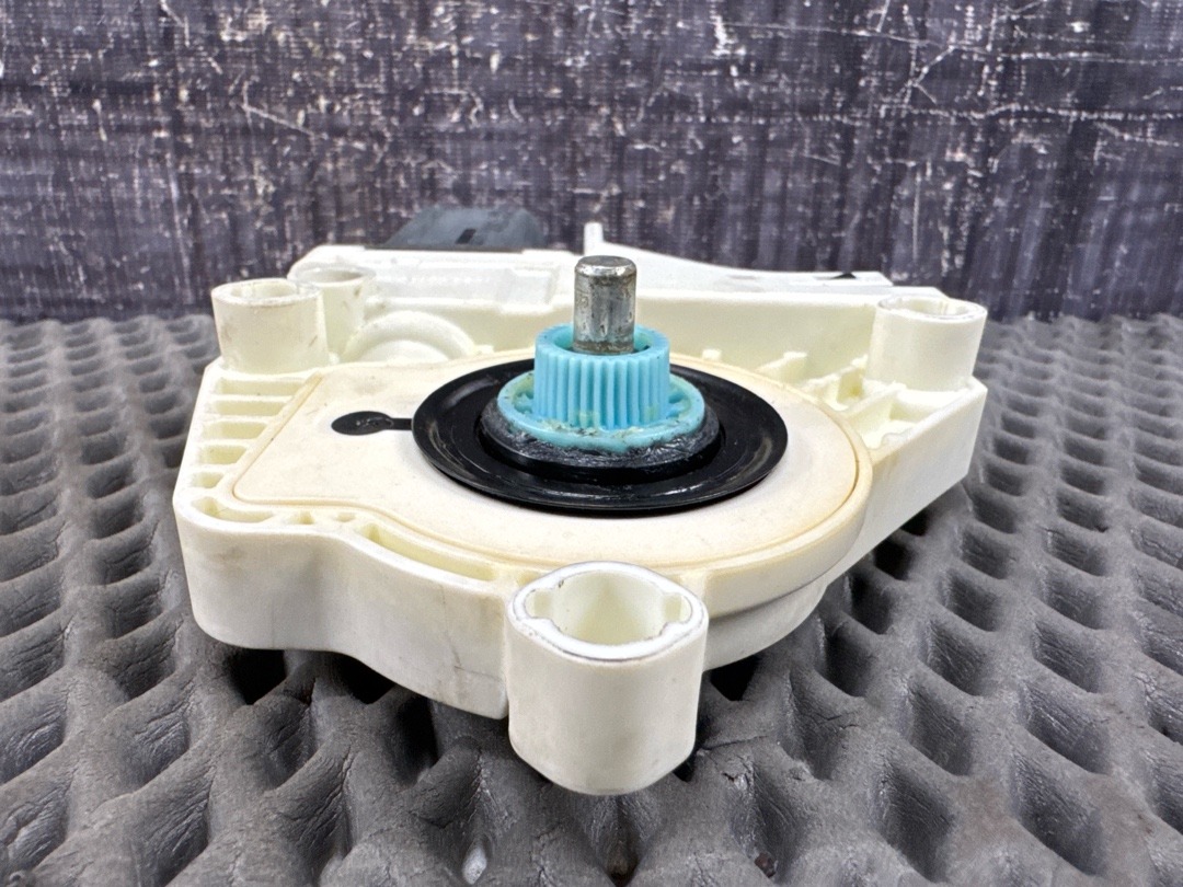 Мотор стеклоподъемника, 1540 рублей, Красноярск