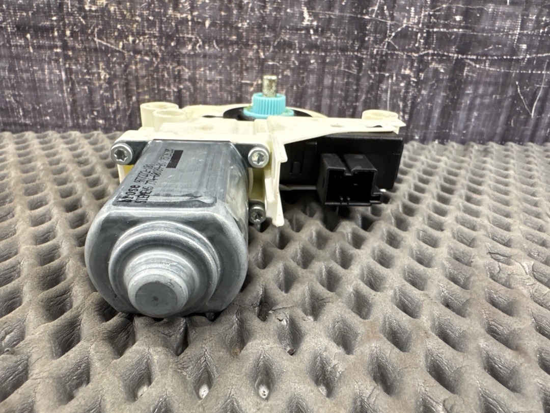 Мотор стеклоподъемника, 1540 рублей, Красноярск