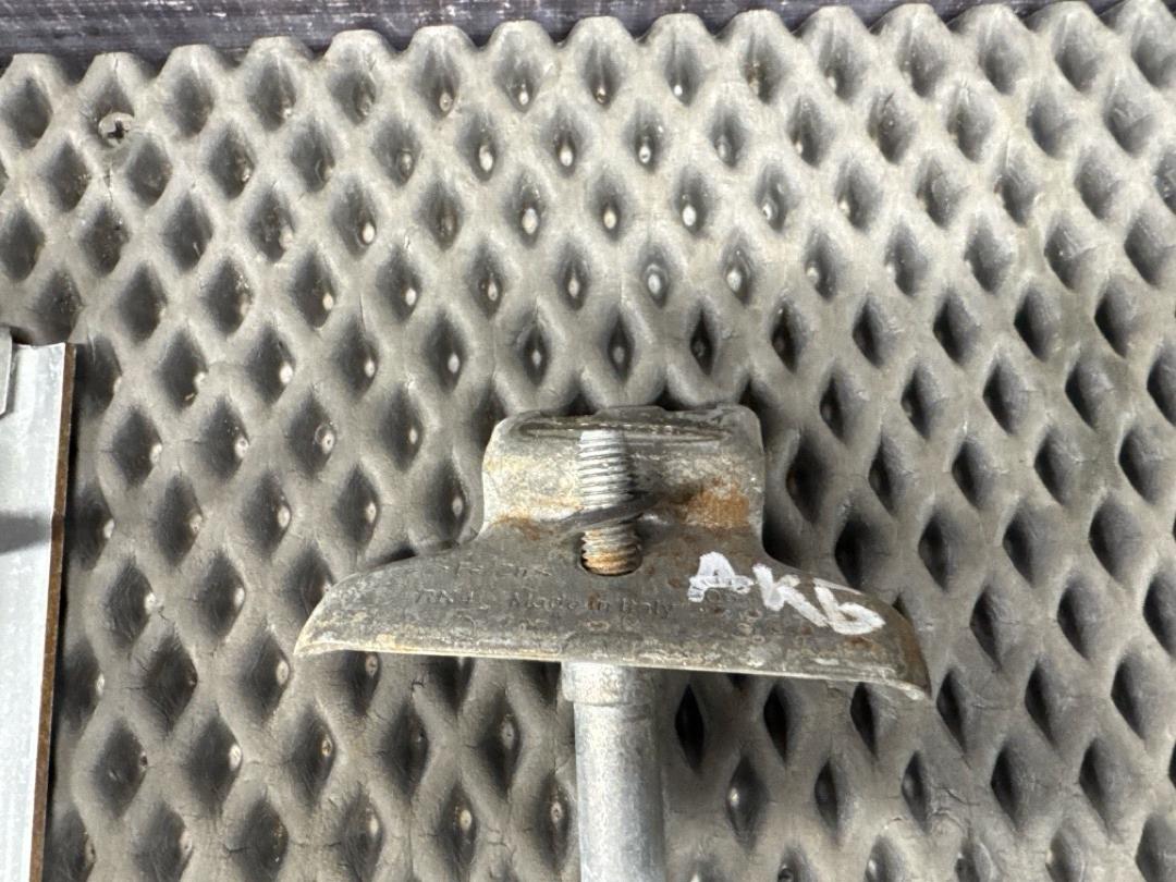 Крепление аккумулятора, 1210 рублей, Красноярск