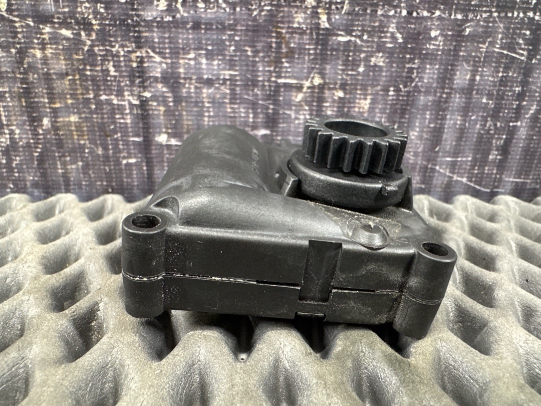 Мотор заслонки печки, 1470 рублей, Красноярск