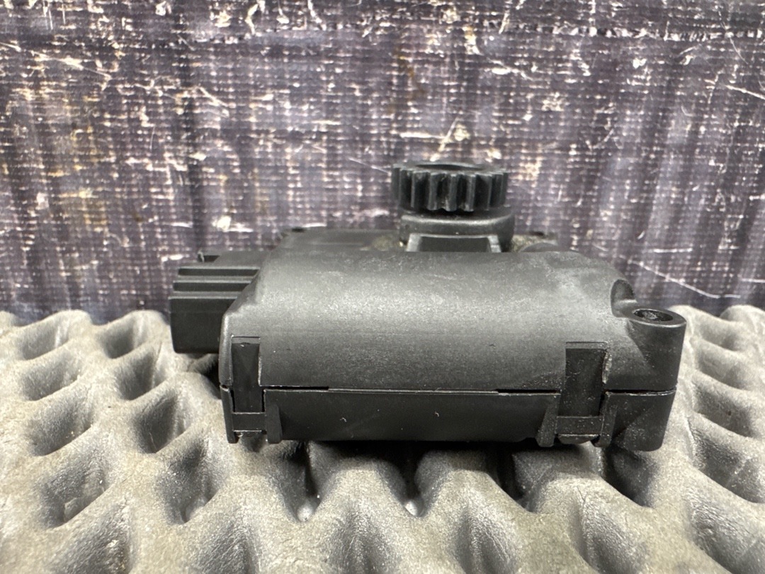 Мотор заслонки печки, 1470 рублей, Красноярск