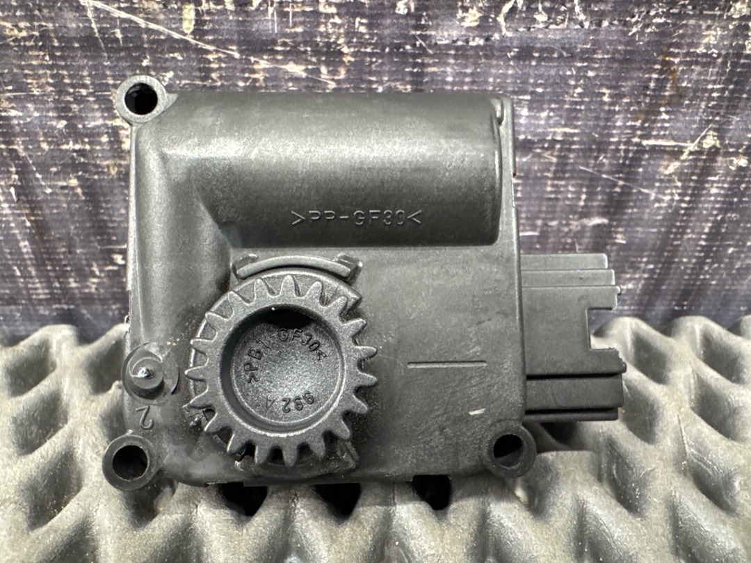 Мотор заслонки печки, 1470 рублей, Красноярск