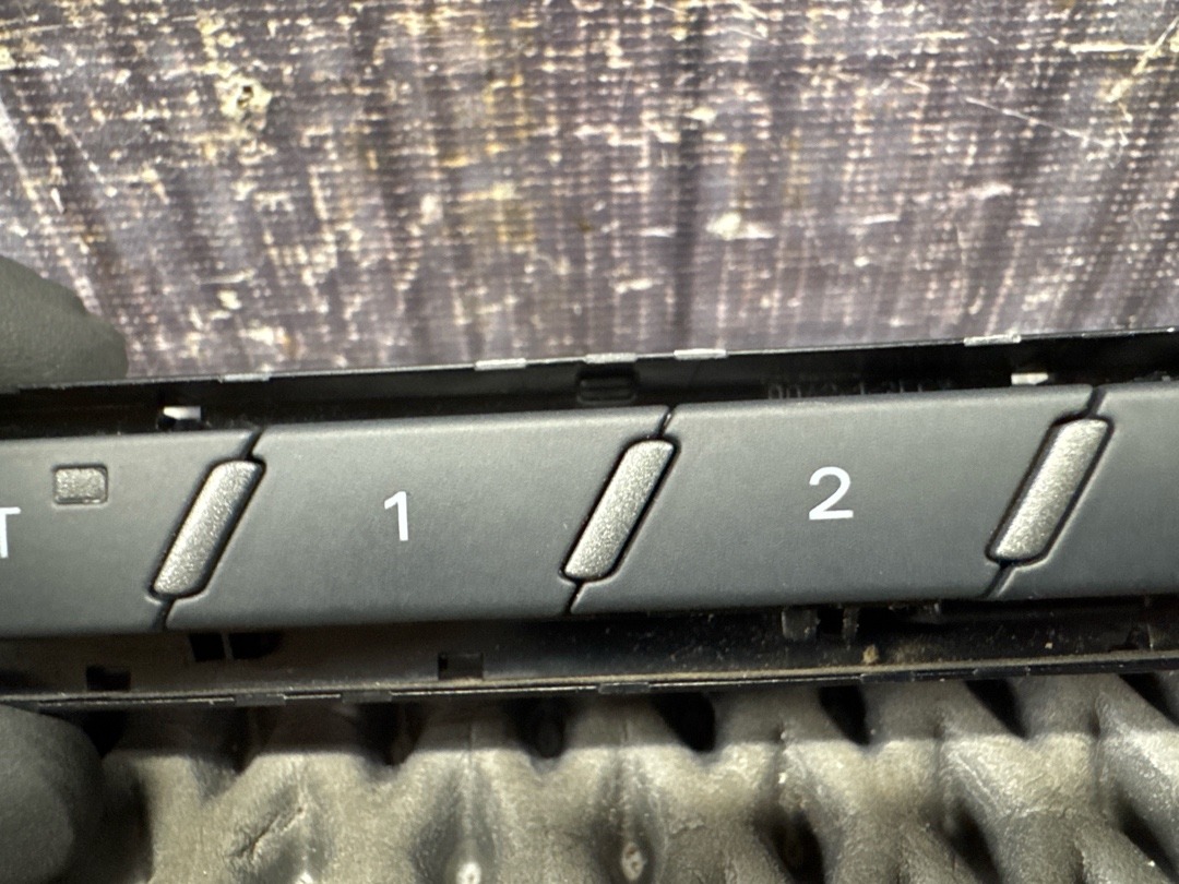 Кнопка памяти сиденья, 1880 рублей, Красноярск