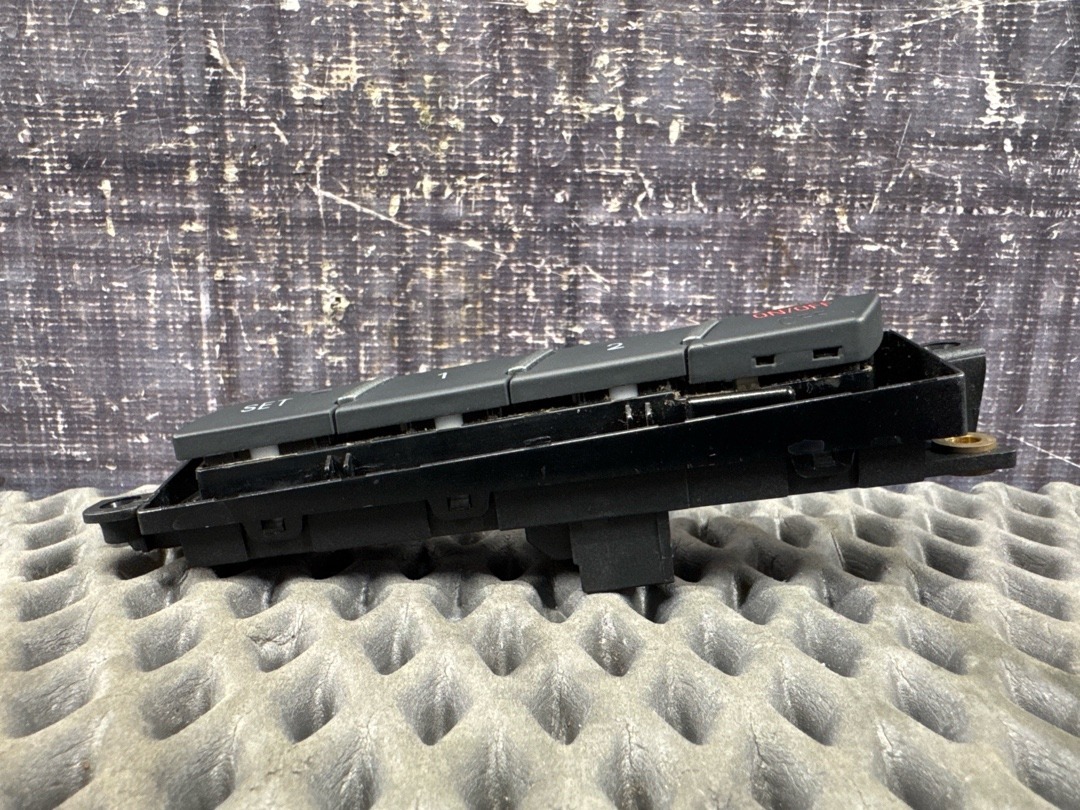 Кнопка памяти сиденья, 1880 рублей, Красноярск