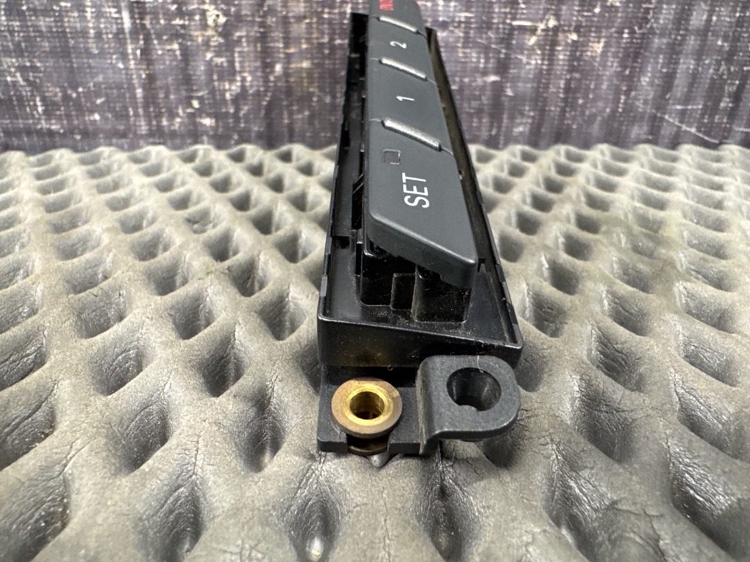 Кнопка памяти сиденья, 1880 рублей, Красноярск