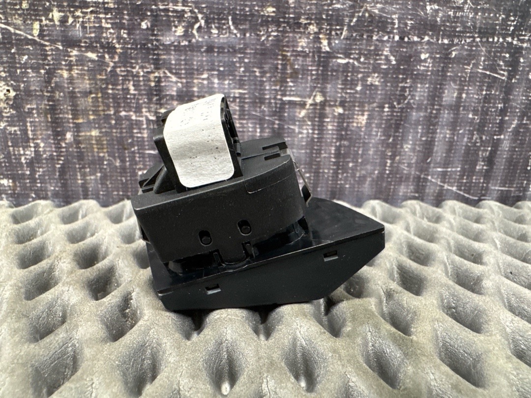 Кнопка центрального замка, 1250 рублей, Красноярск