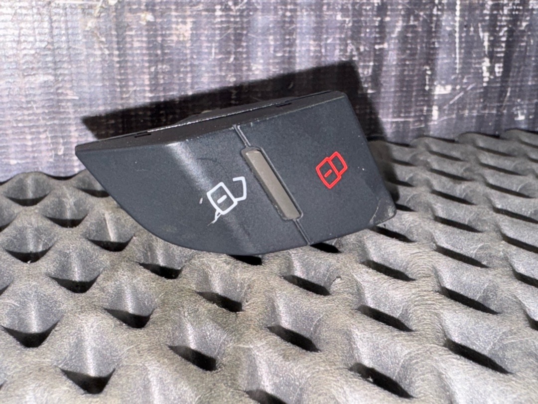 Кнопка центрального замка, 1250 рублей, Красноярск