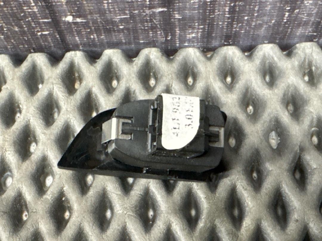 Кнопка центрального замка, 1250 рублей, Красноярск