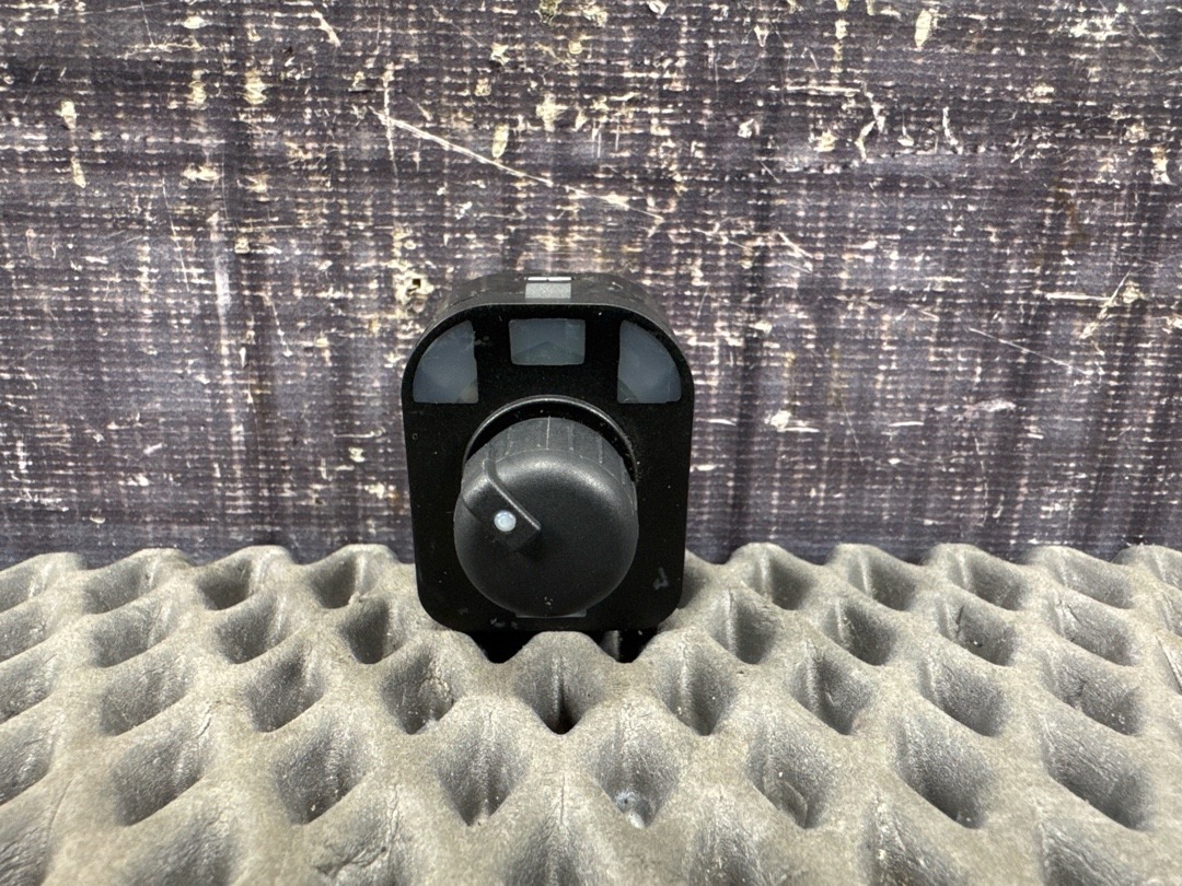 Кнопка регулировки зеркал, 1220 рублей, Красноярск