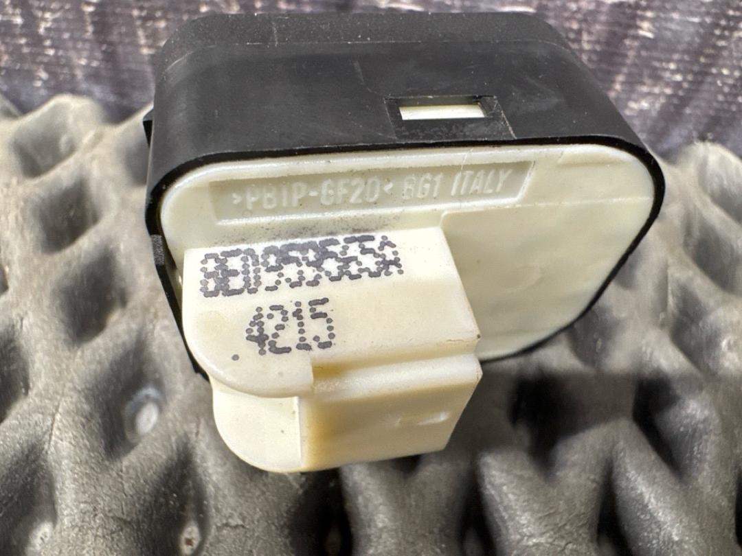 Кнопка регулировки зеркал, 1220 рублей, Красноярск