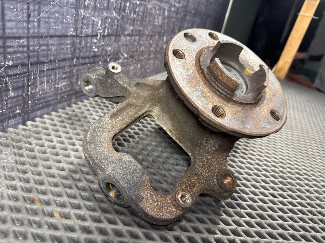 Поворотный кулак, 7630 рублей, Красноярск