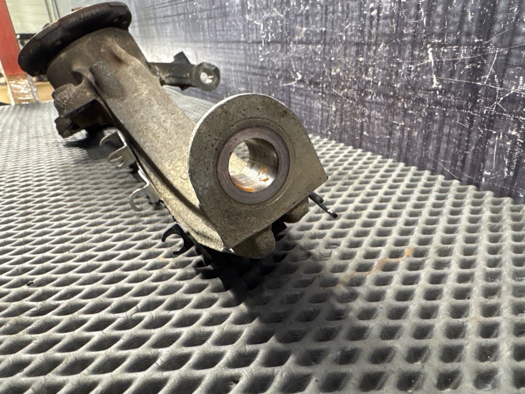 Поворотный кулак, 7630 рублей, Красноярск