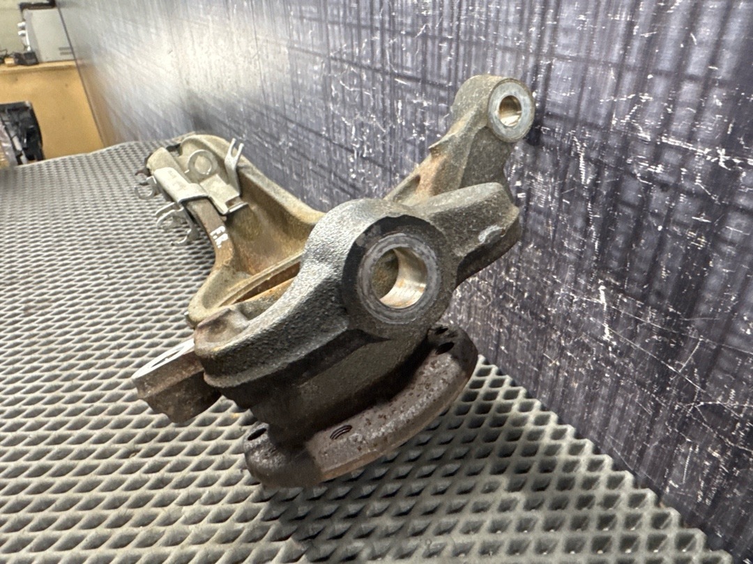 Поворотный кулак, 7630 рублей, Красноярск