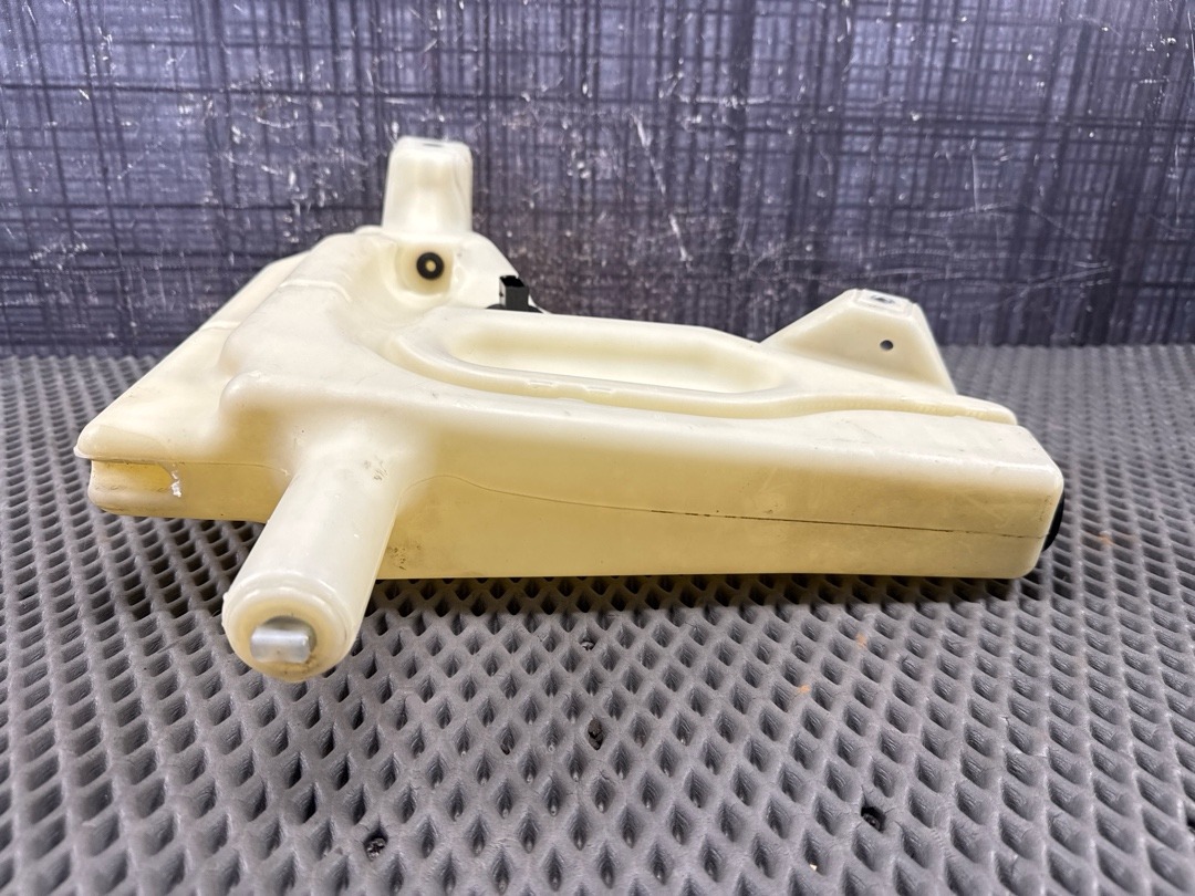 Бачок омывателя, 2360 рублей, Красноярск