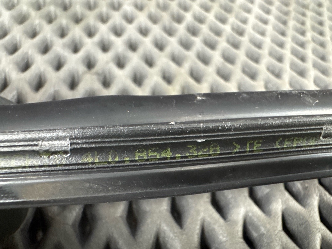 Молдинг лобового стекла, 1820 рублей, Красноярск