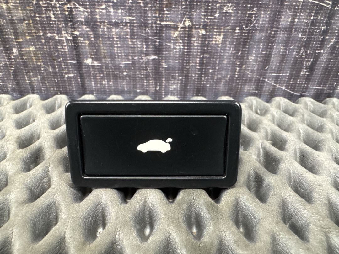 Кнопка открывания багажника, 1590 рублей, Красноярск