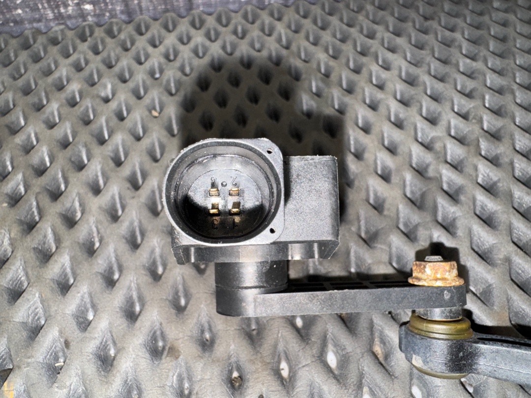 Датчик уровня подвески, 3070 рублей, Красноярск