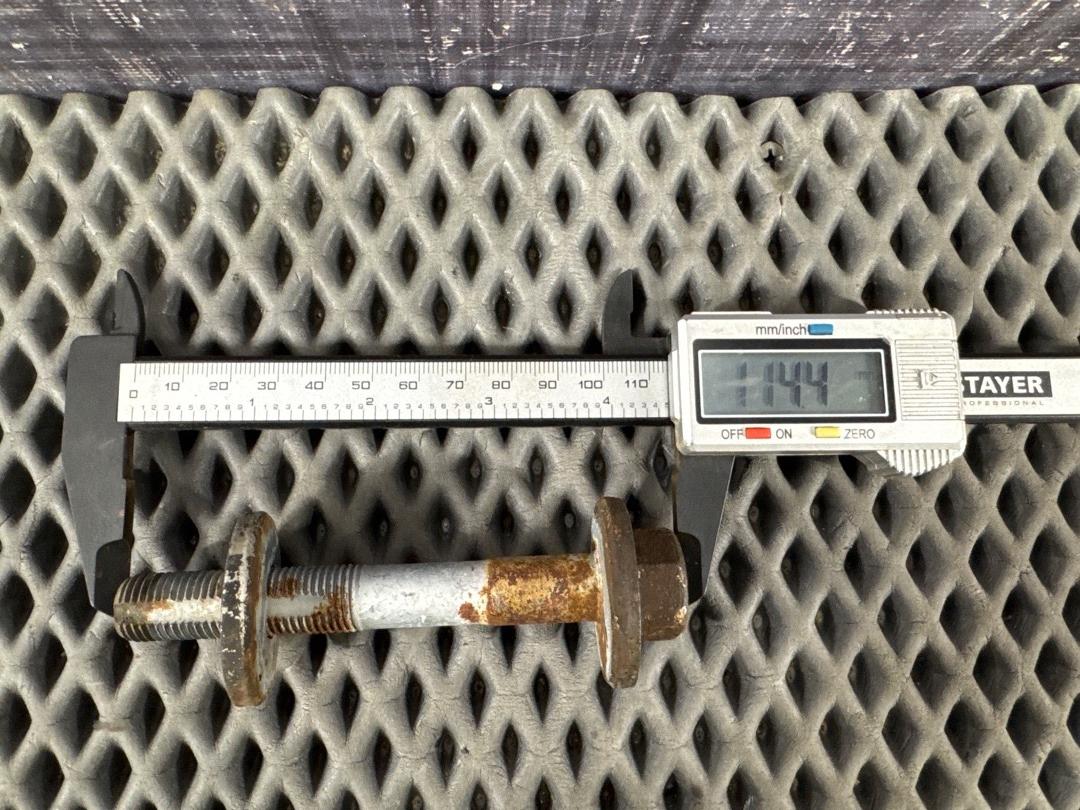 Болт развальный, 810 рублей, Красноярск