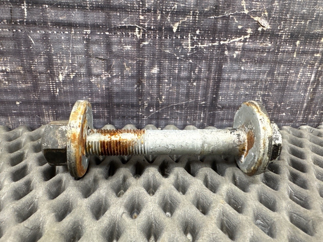 Болт развальный, 810 рублей, Красноярск