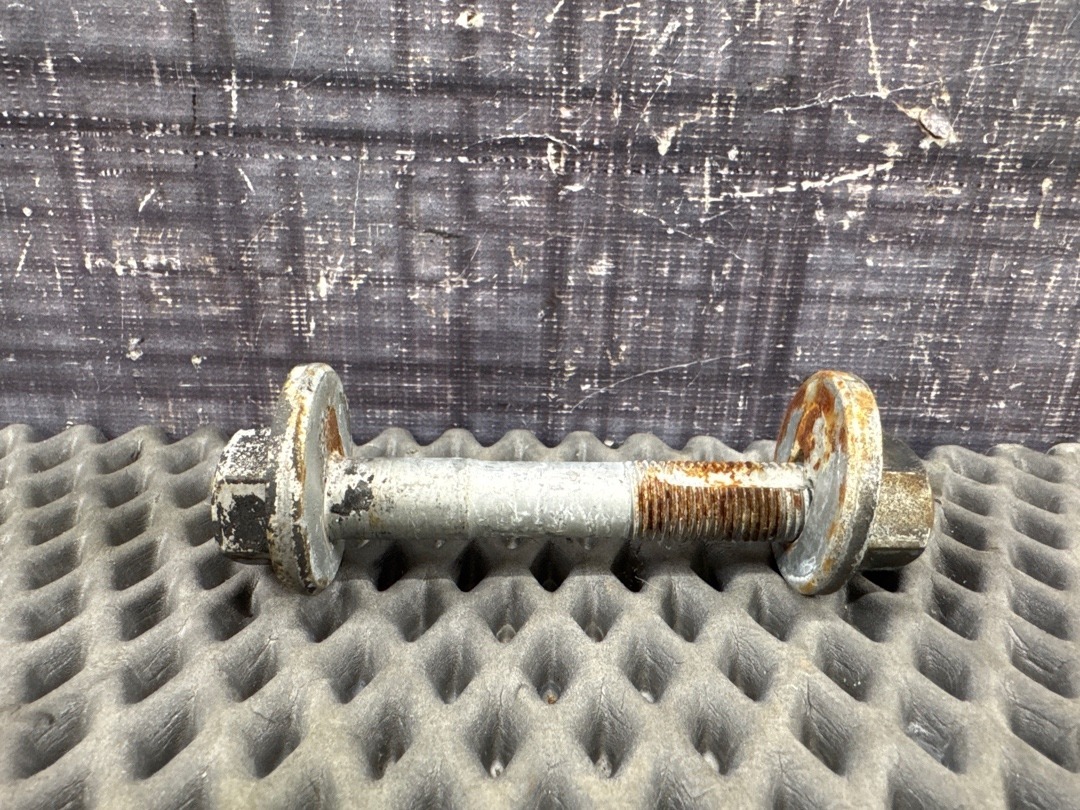 Болт развальный, 810 рублей, Красноярск