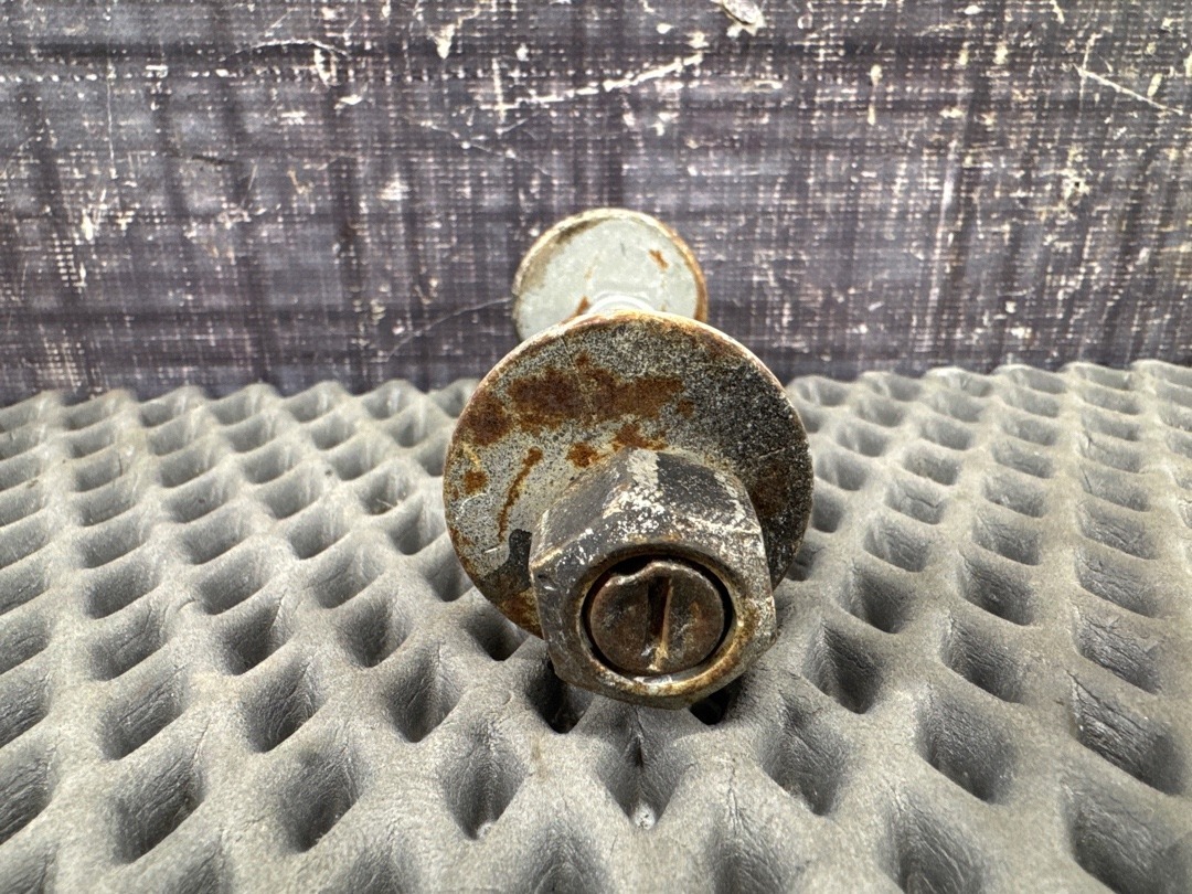 Болт развальный, 810 рублей, Красноярск