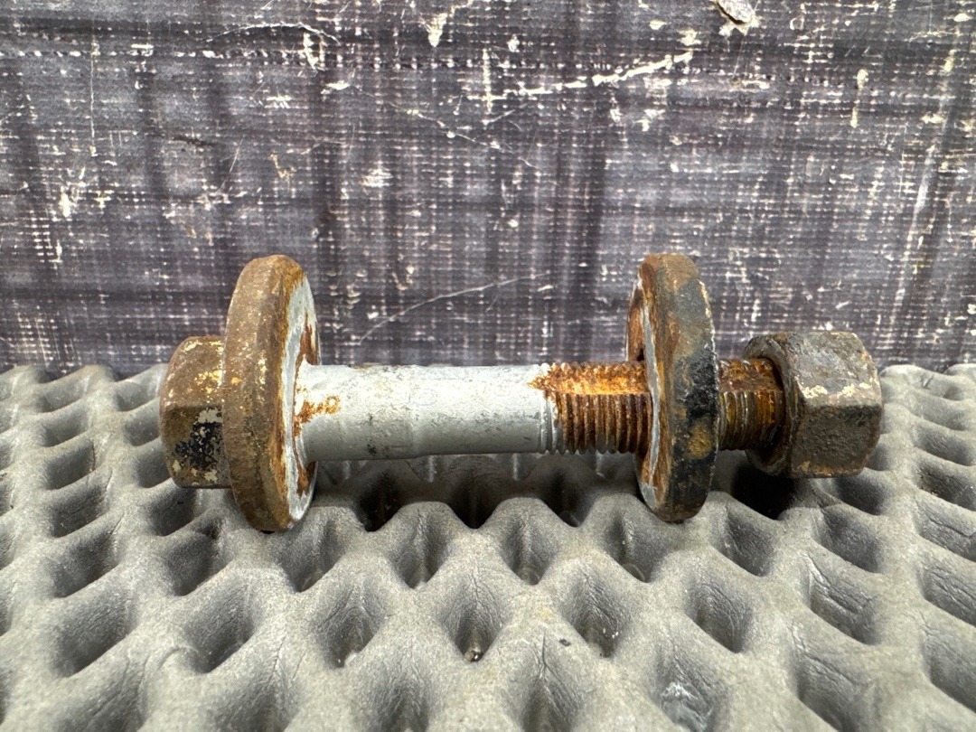 Болт развальный, 690 рублей, Красноярск