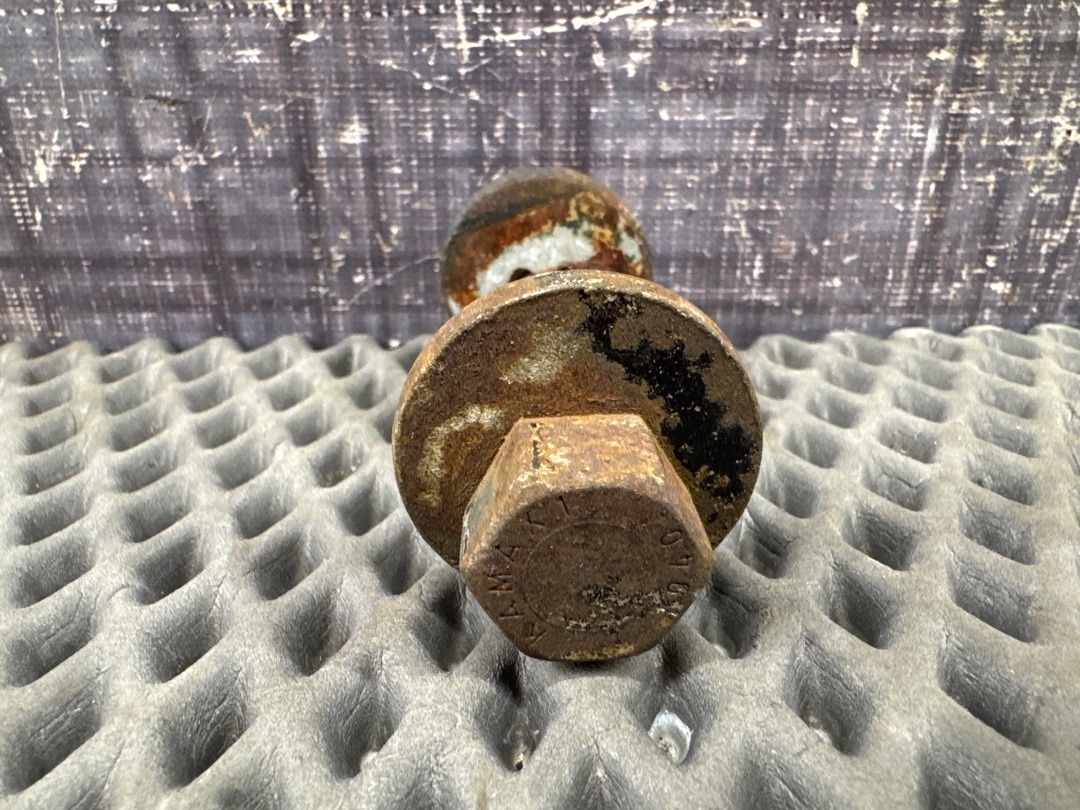 Болт развальный, 690 рублей, Красноярск