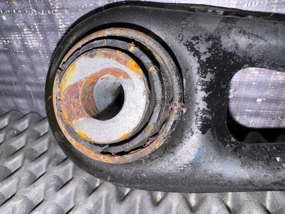 Рычаг подвески, 2410 рублей, Красноярск