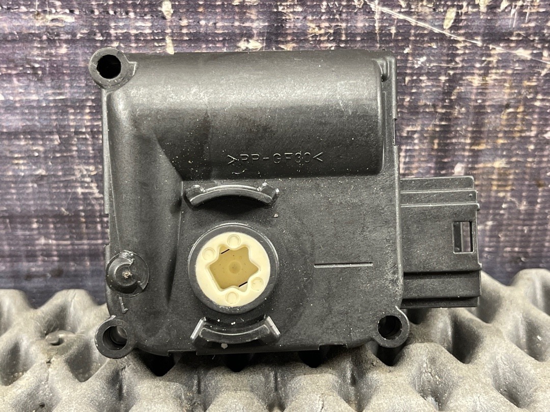 Мотор заслонки печки, 1470 рублей, Красноярск