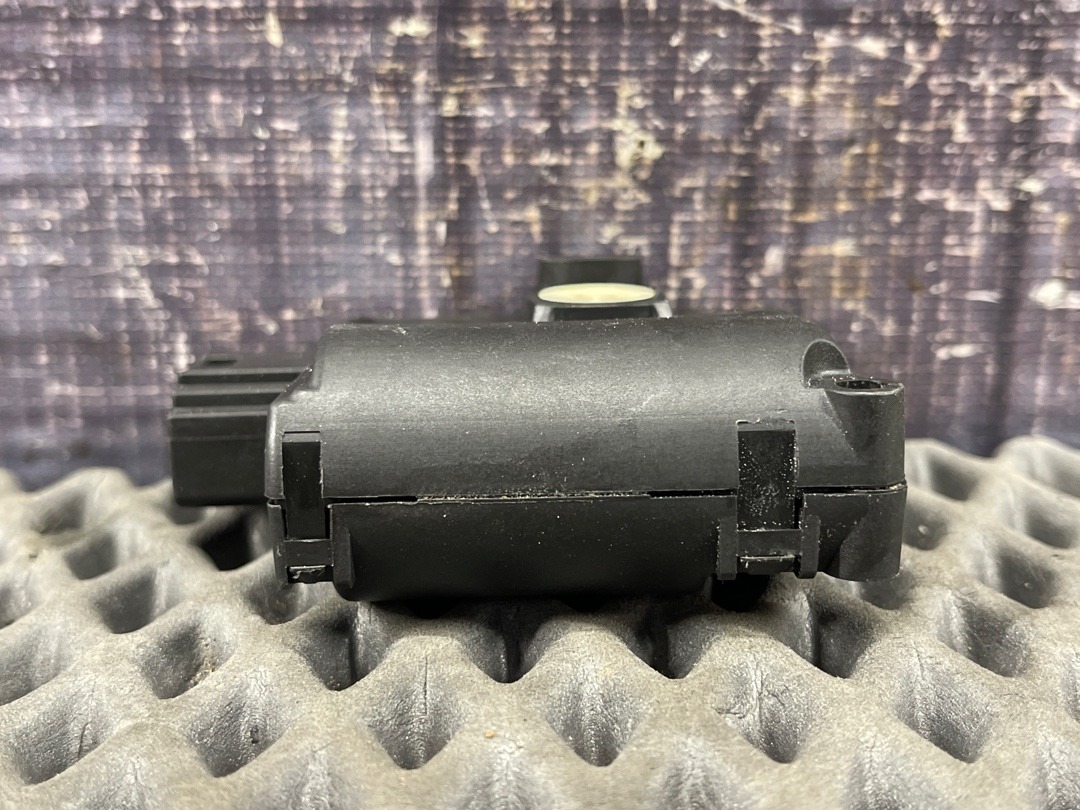 Мотор заслонки печки, 1470 рублей, Красноярск