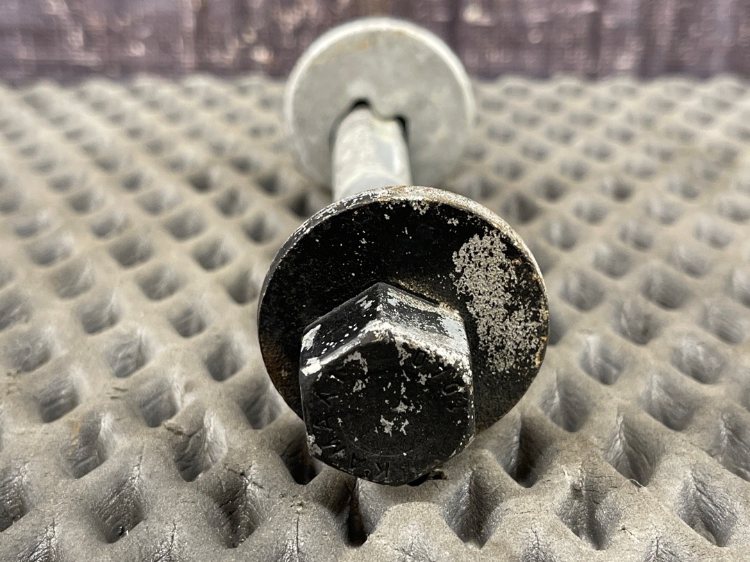 Болт развальный, 810 рублей, Красноярск