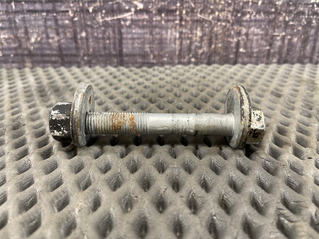 Болт развальный, 810 рублей, Красноярск