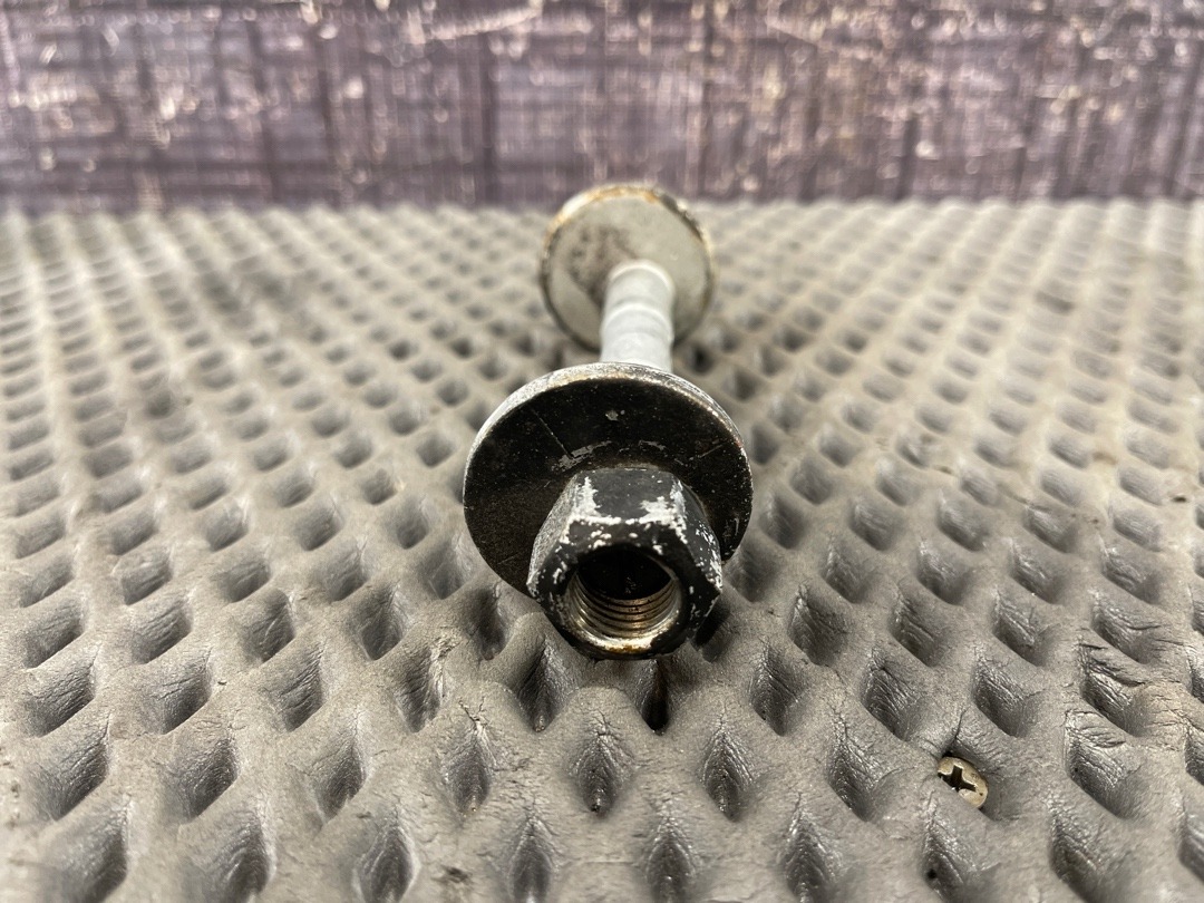 Болт развальный, 810 рублей, Красноярск