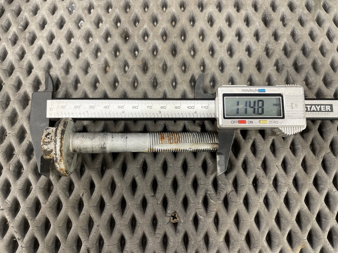 Болт развальный, 810 рублей, Красноярск