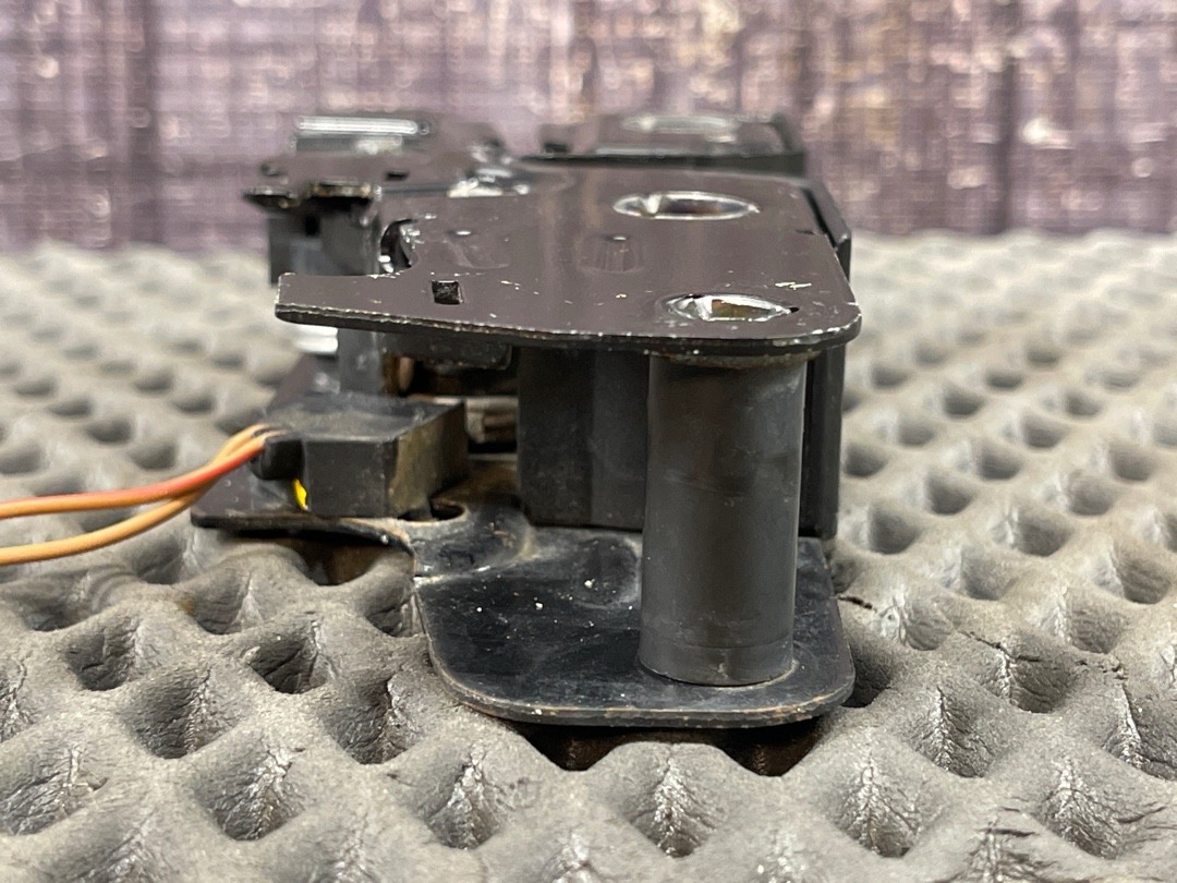 Замок капота, 1590 рублей, Красноярск