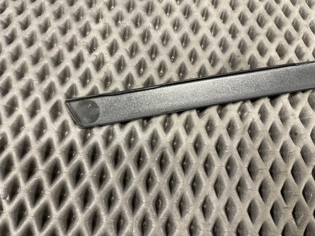 Молдинг стекла, 570 рублей, Красноярск