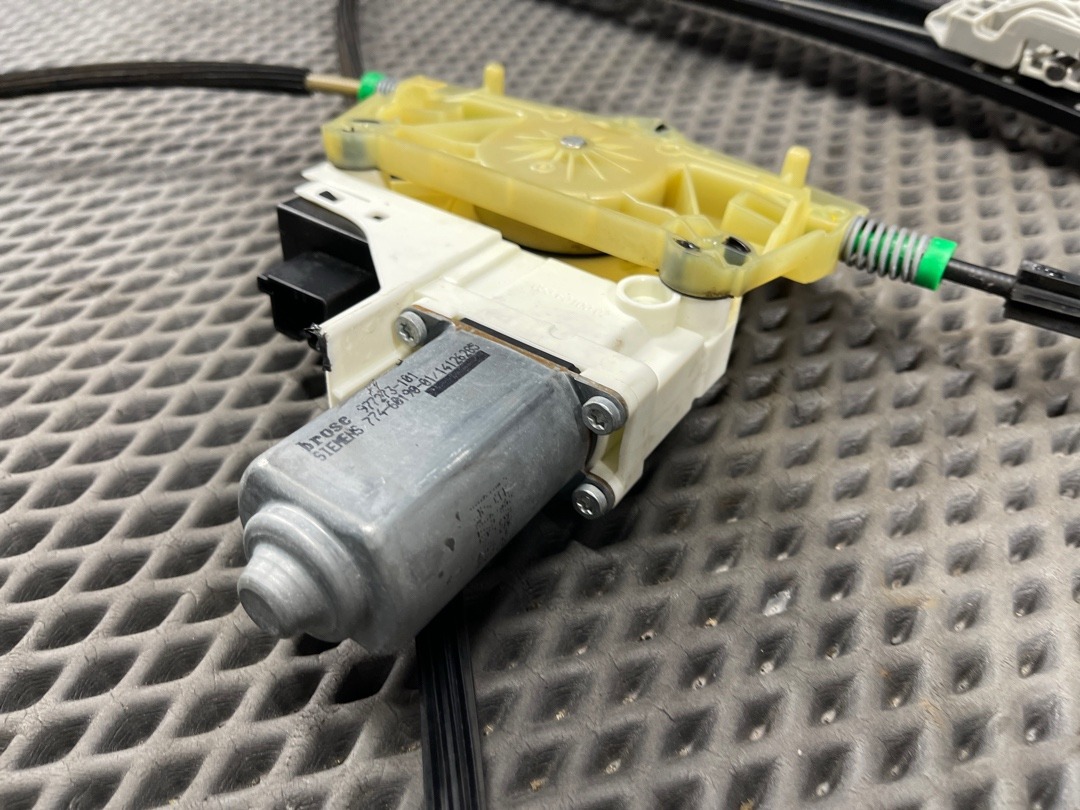 Стеклоподъемник, 3110 рублей, Красноярск