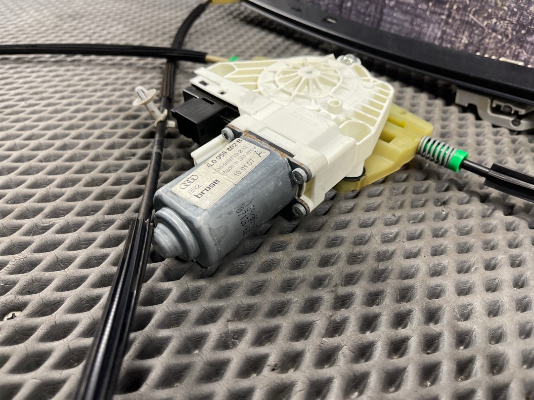 Стеклоподъемник, 3110 рублей, Красноярск