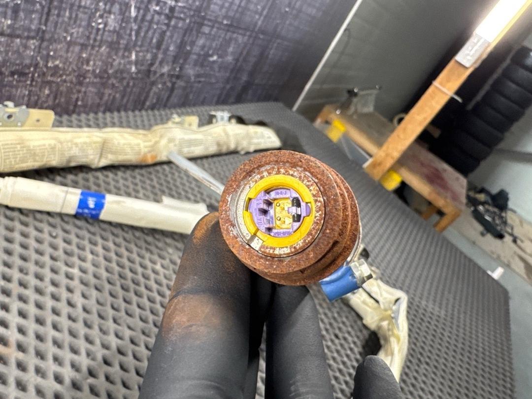 Подушка безопасности, 2570 рублей, Красноярск