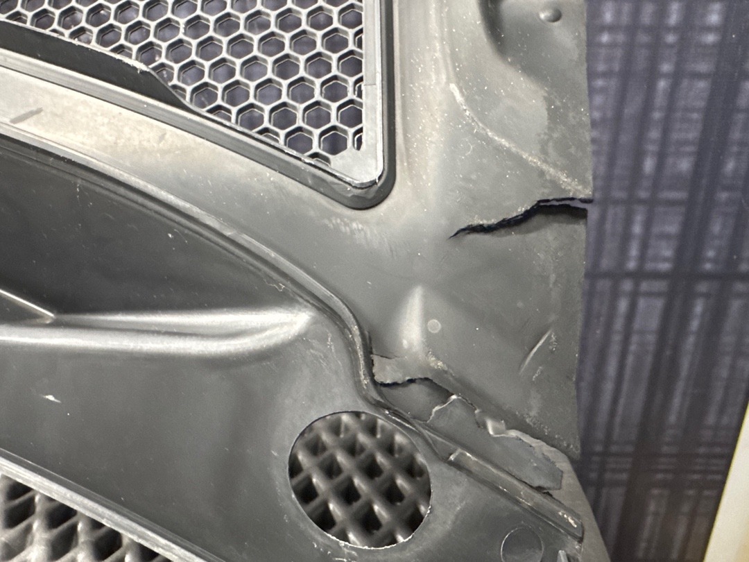 Решетка под лобовое стекло, 4870 рублей, Красноярск