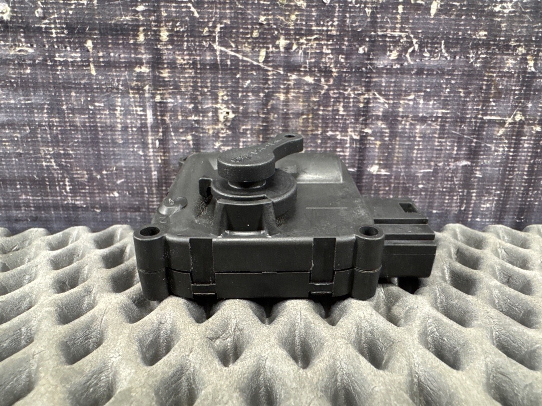 Мотор заслонки печки, 1470 рублей, Красноярск