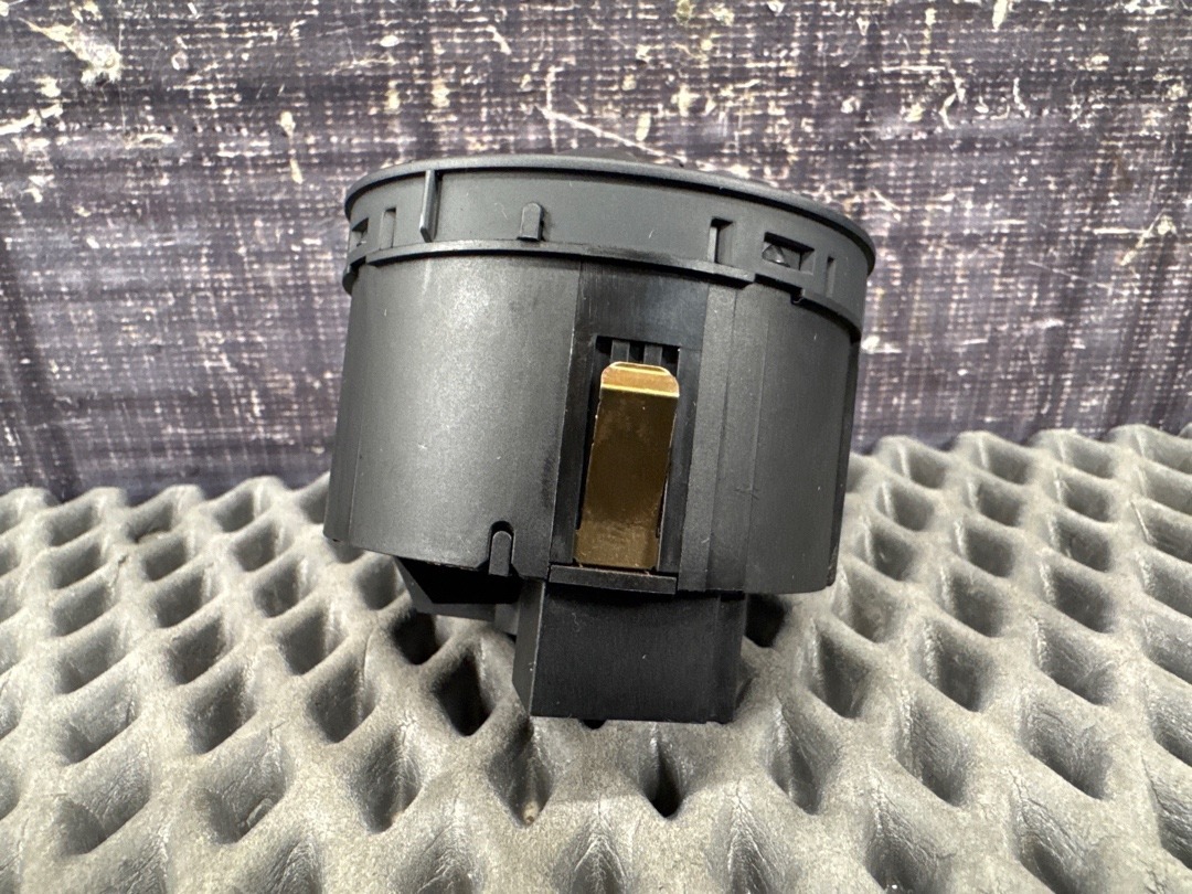 Переключатель света, 1610 рублей, Красноярск