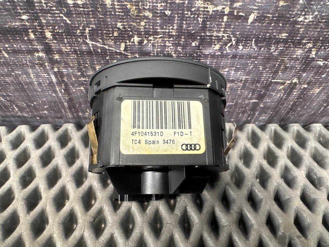 Переключатель света, 1610 рублей, Красноярск