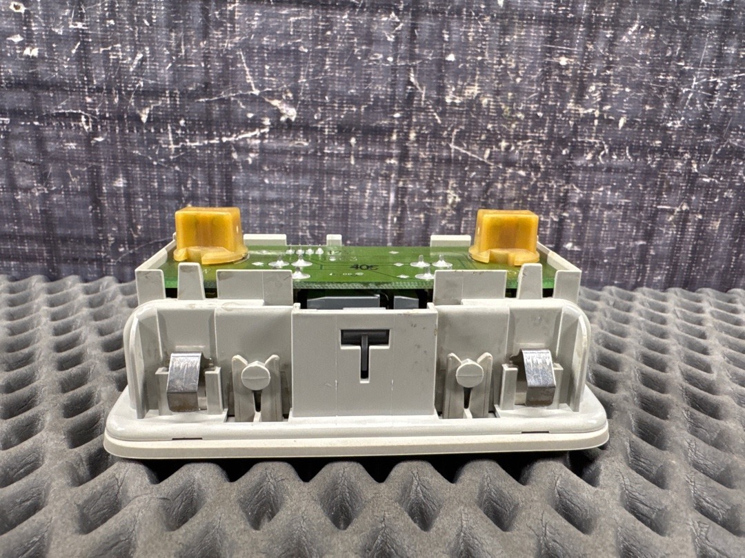 Плафон салона, 1070 рублей, Красноярск