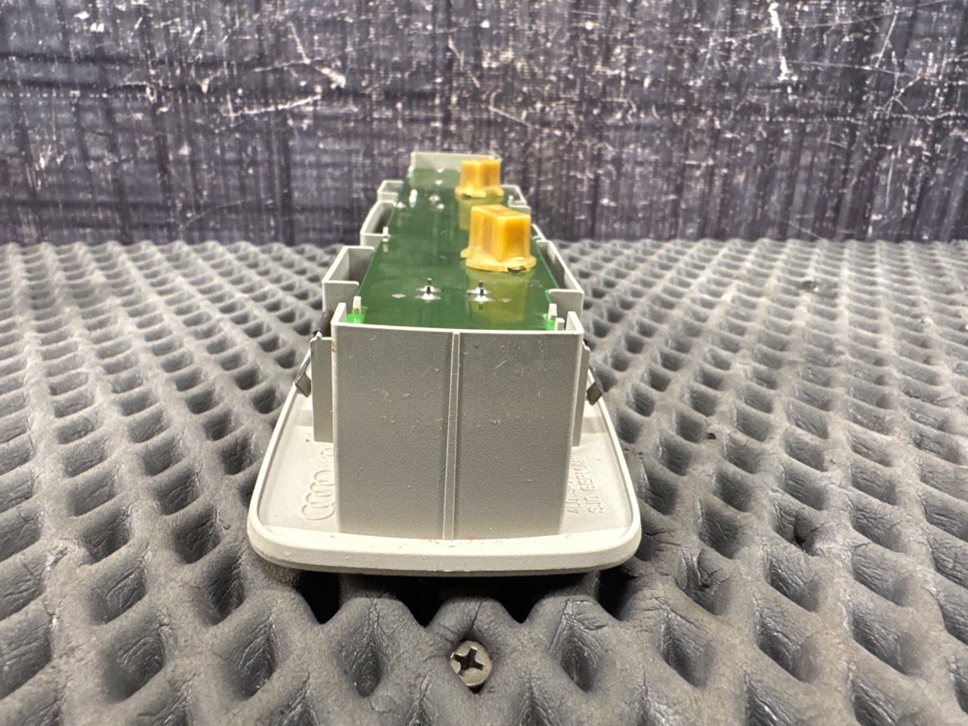 Плафон салона, 1220 рублей, Красноярск