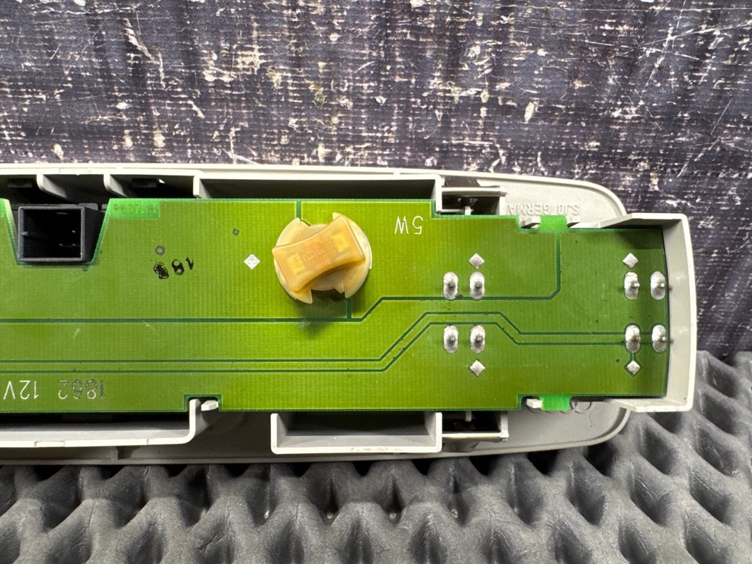 Плафон салона, 1220 рублей, Красноярск