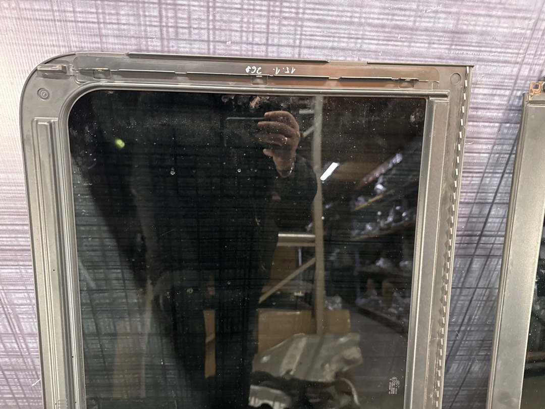 Стекло люка, 4610 рублей, Красноярск